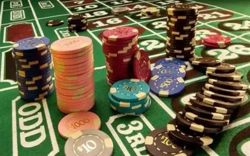 Tampilan modern antarmuka mobile sportsbooks dan live casino dari teh33